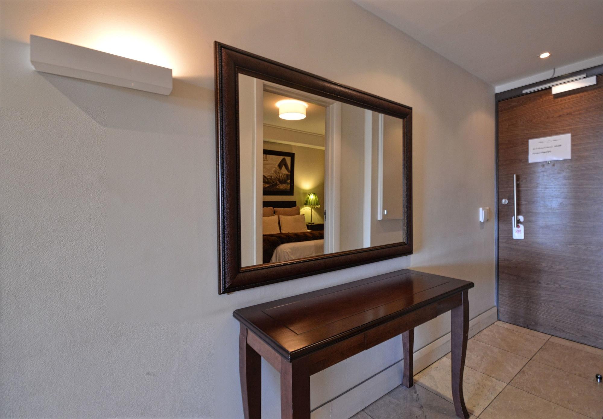 Canal Quays Apartment *