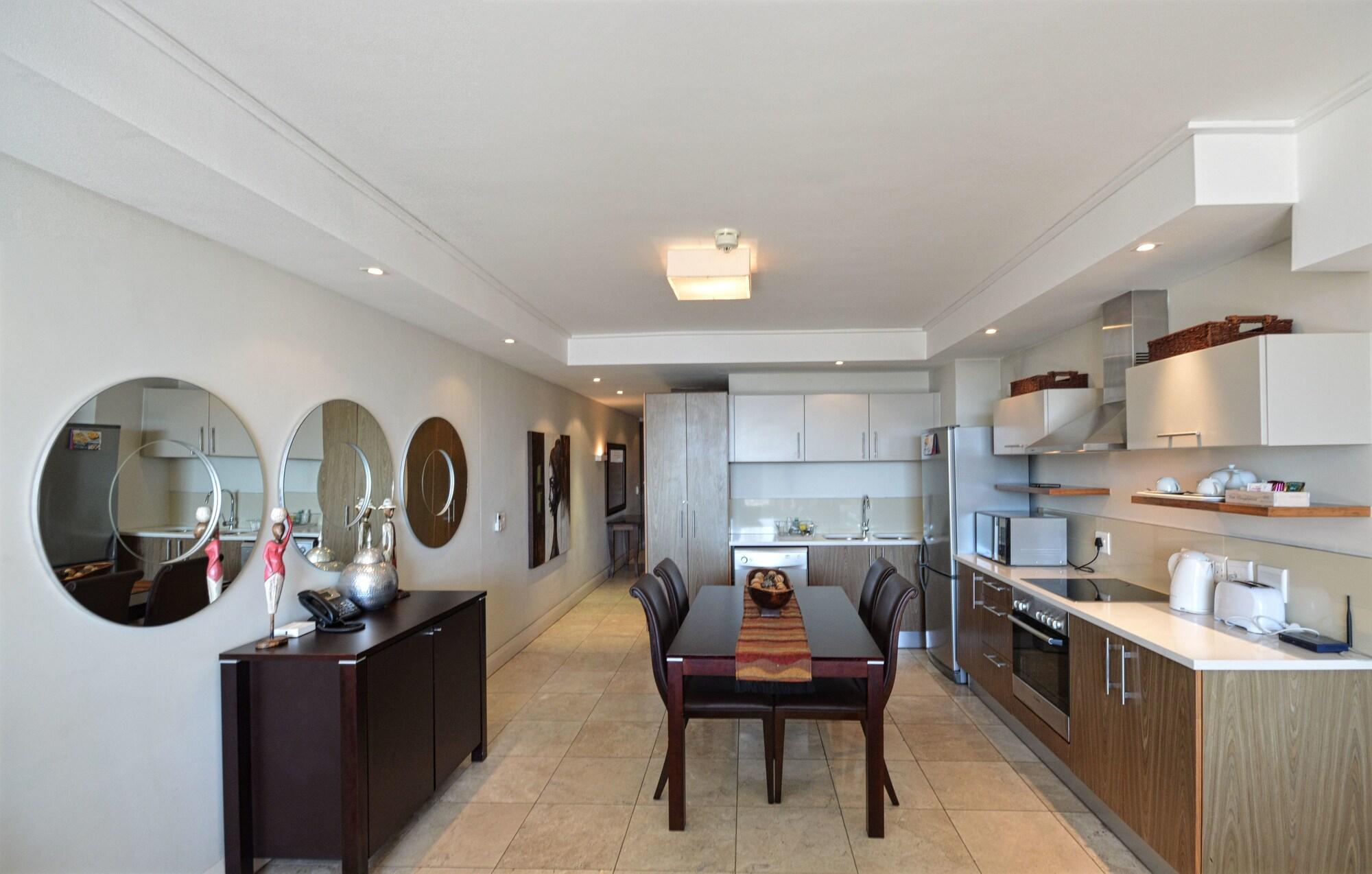 Canal Quays Apartment *