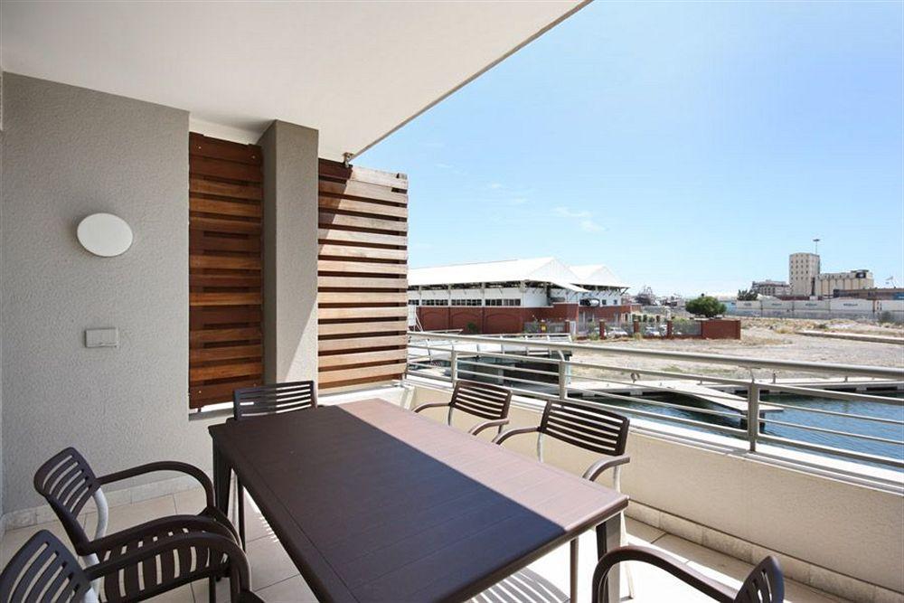 Canal Quays Apartment Cape Town